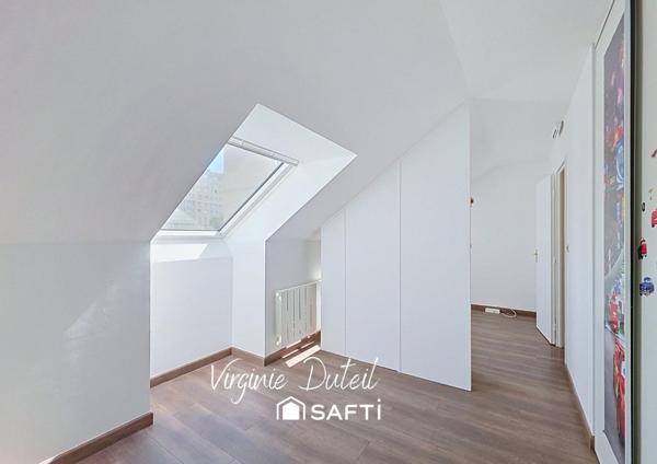 DUPLEX FAMILIAL – 3 CH – BALCON – PARKING EN S/SOL