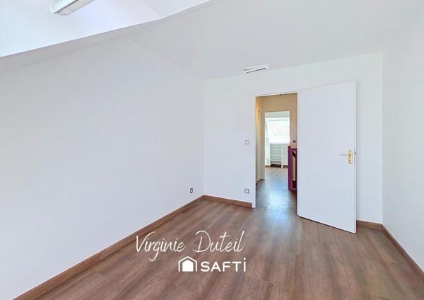 DUPLEX FAMILIAL – 3 CH – BALCON – PARKING EN S/SOL