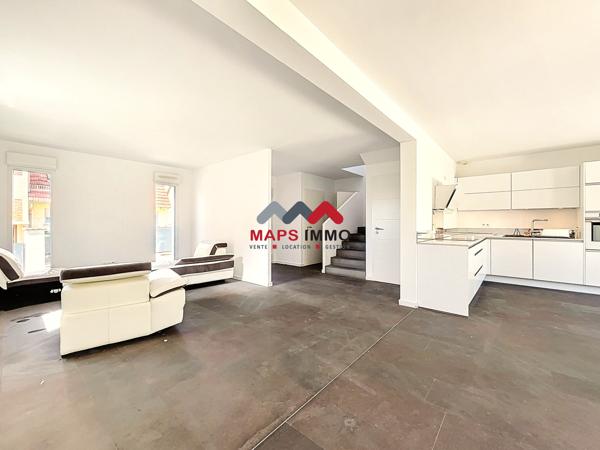 Maison
                                                                                                                                                                                                                                                                                                                        6 pièce(s)                                                                                                                                                                                                          3 chambre(s)                                                                                                                                                                                                          115  m²
