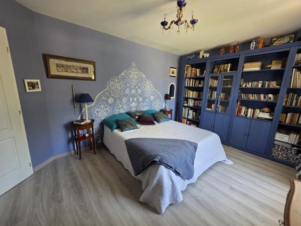 Maison
         6 pièces
        - 180 m² Bien prestige 976 000 € *