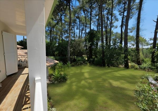 Maison
         6 pièces
        - 180 m² Bien prestige 976 000 € *
