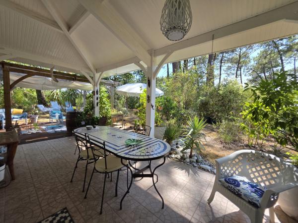 Maison
         6 pièces
        - 180 m² Bien prestige 976 000 € *