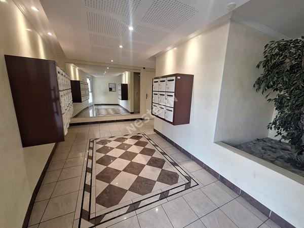 Appartement Hyères T2- 39.45m² - Balcon - Stationnement