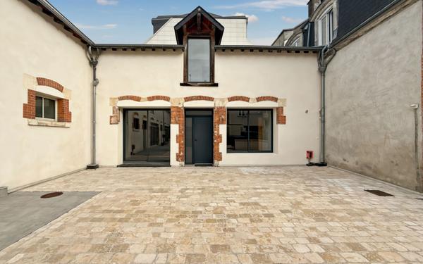 Maison à vendre    5 pièces • 191,60 m2 Orléans