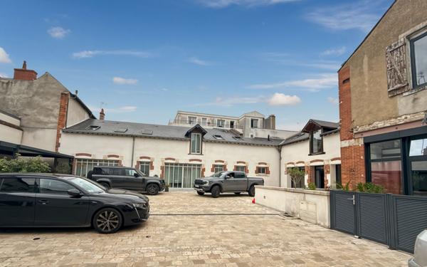 Maison à vendre    5 pièces • 191,60 m2 Orléans