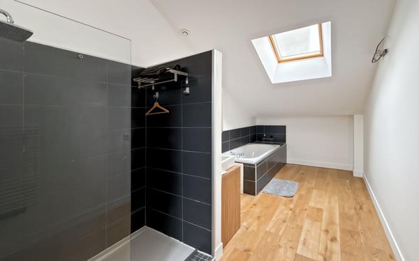 Maison à vendre    5 pièces • 191,60 m2 Orléans