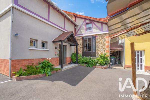 Maison à vendre 9 pièces 218 m² Villecresnes