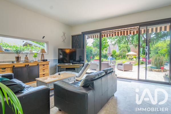 Maison à vendre 9 pièces 218 m² Villecresnes