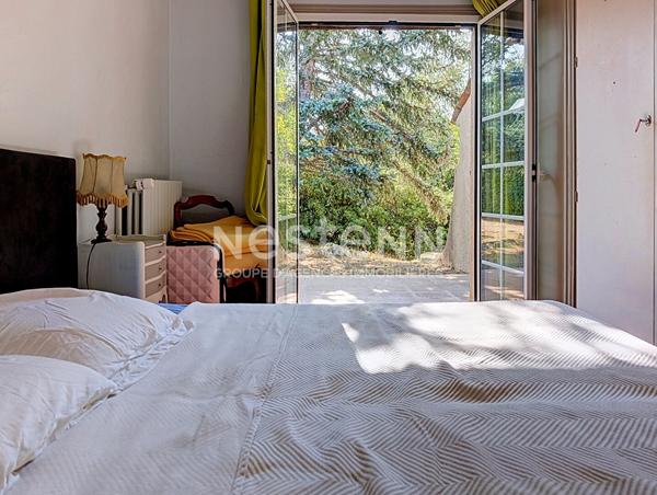 Maison 6 pièces à vendre à Saint Vallier de Thiey - Calme et piscine