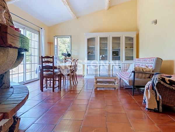 Maison 6 pièces à vendre à Saint Vallier de Thiey - Calme et piscine