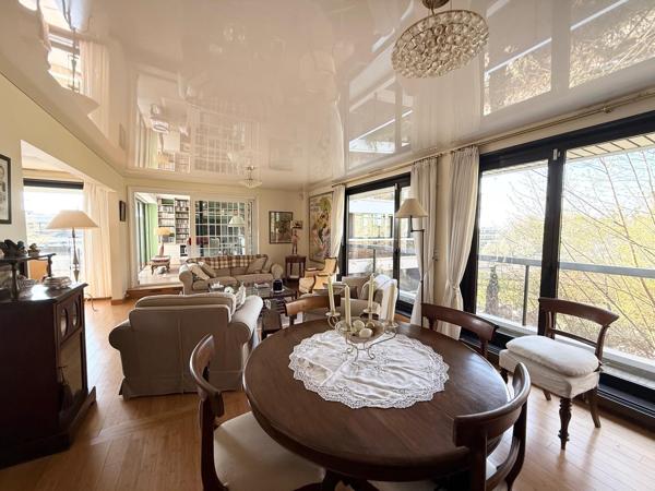 Appartement à CHESNAY ROCQUENCOURT, 78150 - 5 pièces 146m²
