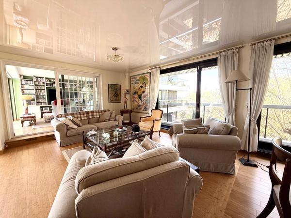Appartement à CHESNAY ROCQUENCOURT, 78150 - 5 pièces 146m²