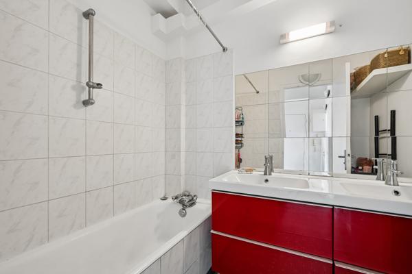 Boulogne-Billancourt (92100) T3 lumineux avec grand balcon et vue dégagée Seine