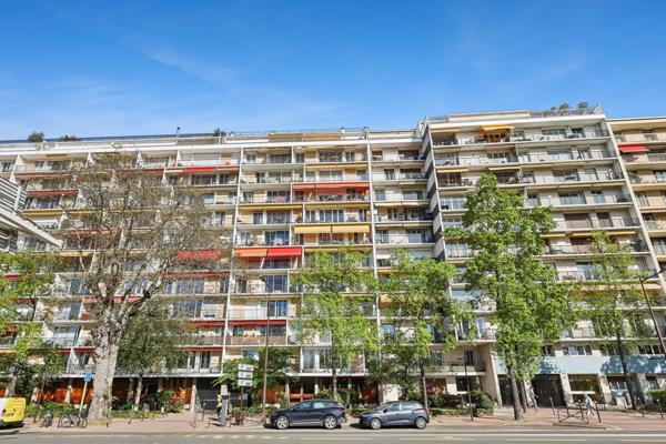 Boulogne-Billancourt (92100) T3 lumineux avec grand balcon et vue dégagée Seine