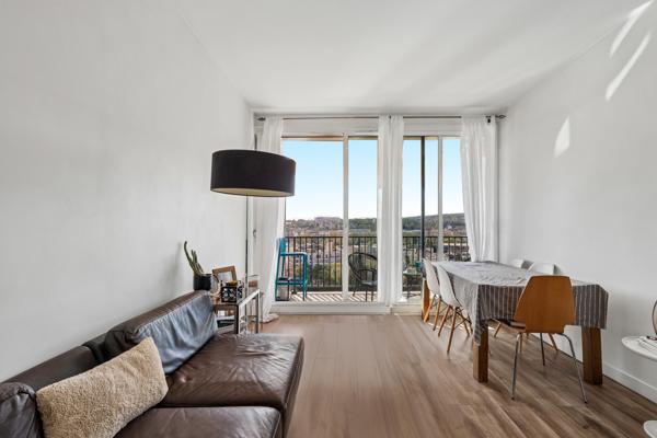 Boulogne-Billancourt (92100) T3 lumineux avec grand balcon et vue dégagée Seine