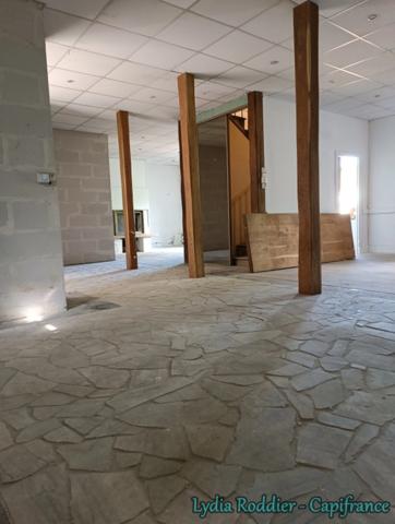 Maison à vendre 11 pièces - Château-Gaillard (63300)