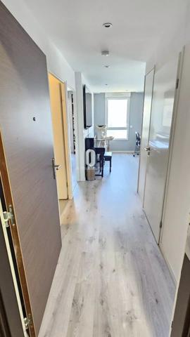 Vente                                                      Appartement
                        
                     3 pièces                      55 m2                     à Épron