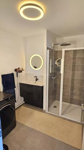 Vente                                                      Appartement
                        
                     3 pièces                      55 m2                     à Épron