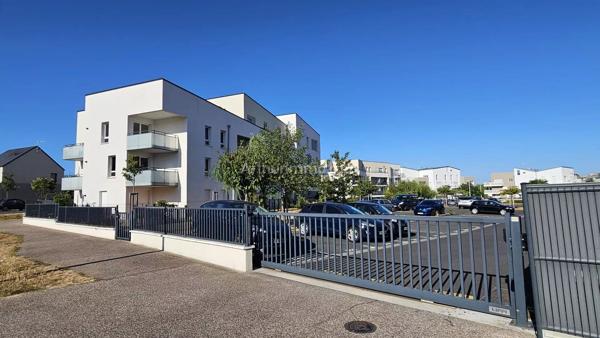 Vente                                                      Appartement
                        
                     3 pièces                      55 m2                     à Épron