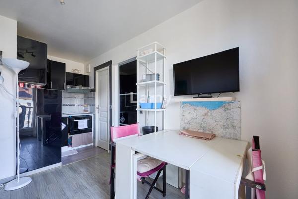 Appartement 2 pièces, balcon, vue mer