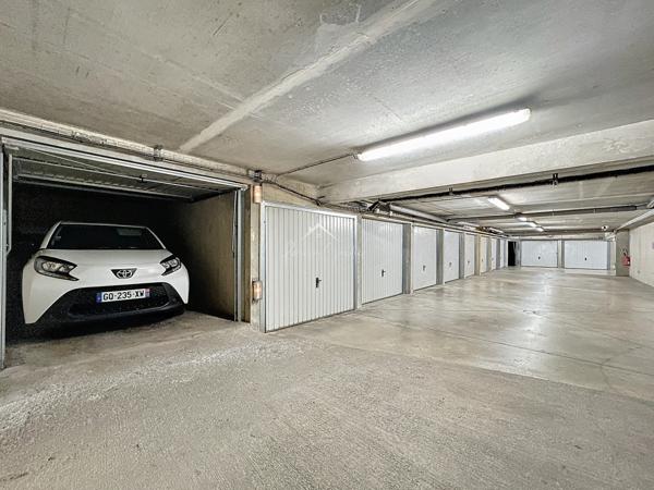 Millau (12100) APPARTEMENT F2 DE 52 M² AVEC GARAGE ET ASCENSEUR DANS RÉSIDENCE DE STANDING