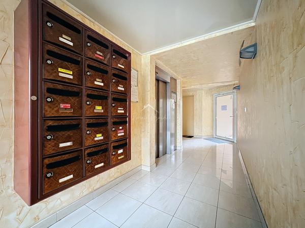 Millau (12100) APPARTEMENT F2 DE 52 M² AVEC GARAGE ET ASCENSEUR DANS RÉSIDENCE DE STANDING