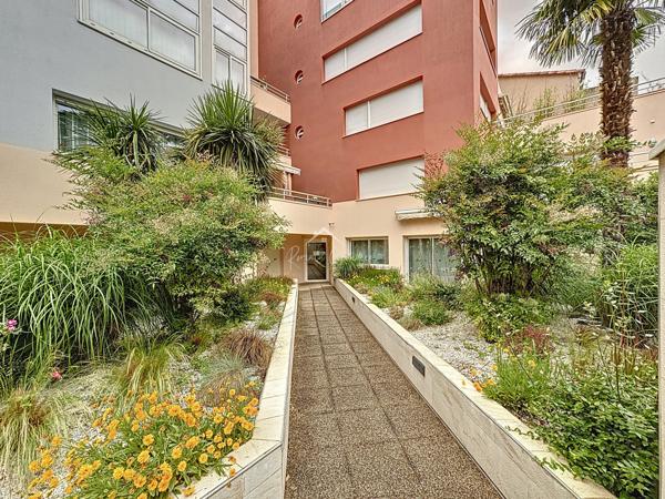 Millau (12100) APPARTEMENT F2 DE 52 M² AVEC GARAGE ET ASCENSEUR DANS RÉSIDENCE DE STANDING