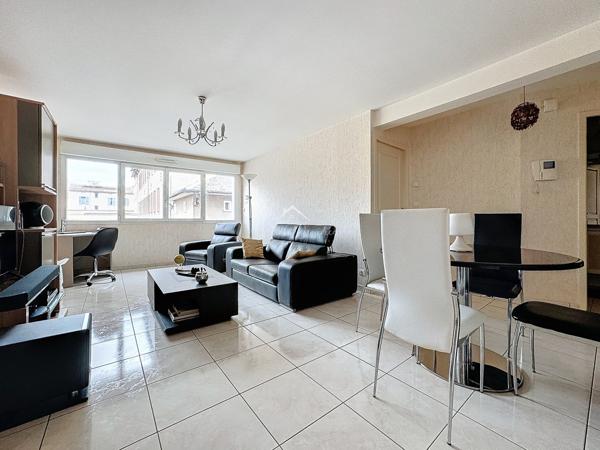 Millau (12100) APPARTEMENT F2 DE 52 M² AVEC GARAGE ET ASCENSEUR DANS RÉSIDENCE DE STANDING