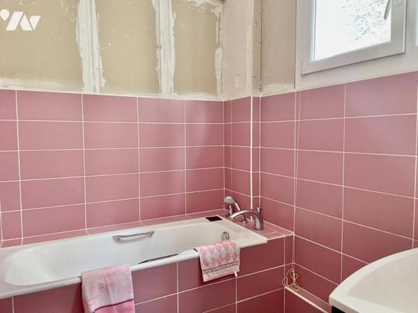 APPARTEMENT DE 3 PIECES EN ETAGE AVEC BALCON SUR JARDIN