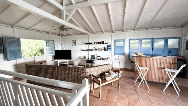 Vue incroyable sur les hauteurs de l'Anse à L'ane