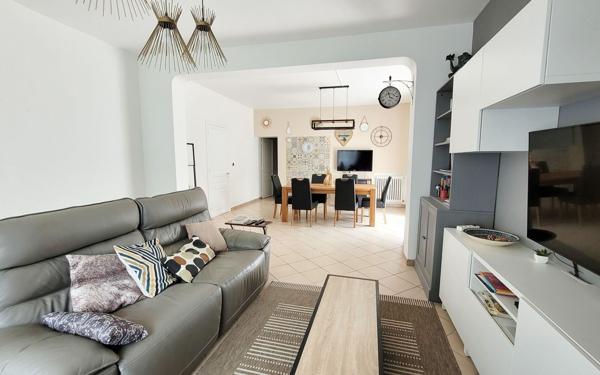 Maison à vendre    10 pièces •  Rivière-Saas-et-Gourby