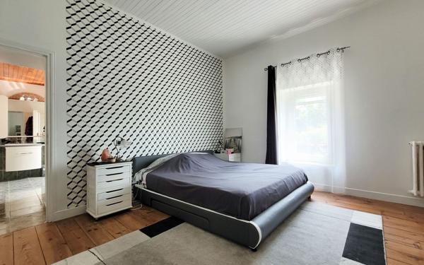 Maison à vendre    10 pièces •  Rivière-Saas-et-Gourby