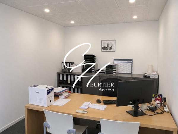 VOIRON - LOCAL COMMERCIAL - CENTRE