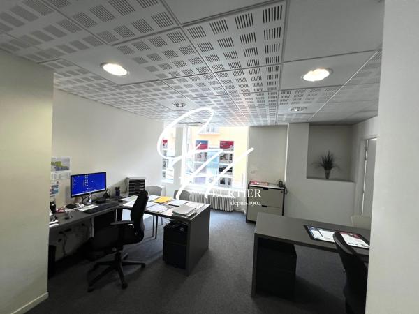 VOIRON - LOCAL COMMERCIAL - CENTRE