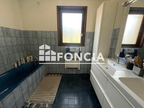 Location Maison 4 pièces 113 m² - 19 ALLEE DES EGLANTINES L'arbresle 69210