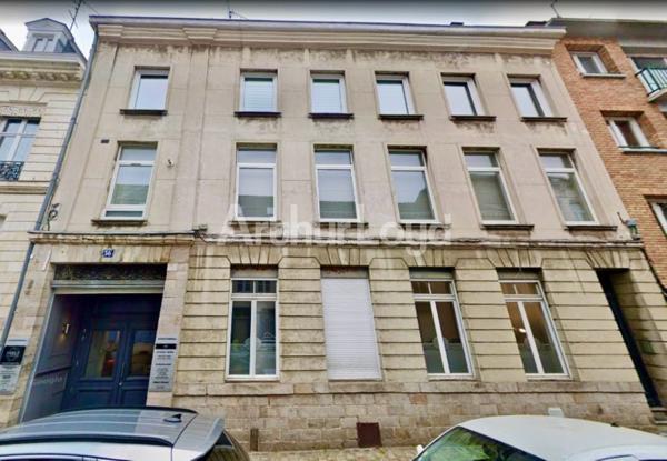 Emplacement idéal pour la vente de ses bureaux au coeur du Vieux Lille, à proximité de l'Avenue du Peuple Belge, du boulevard Carnot, de la rue de Gand et de ses restaurants, du Centre ...