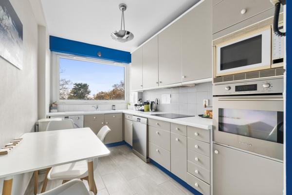 Vaucresson (92420) DERNIER ETAGE - calme et baigné de lumière