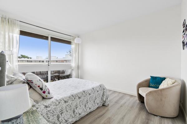 Vaucresson (92420) DERNIER ETAGE - calme et baigné de lumière