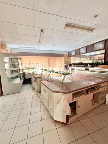 idéal investisseur ! Appartement + local co avec terrasse surplombant le centre ville de St-Amour