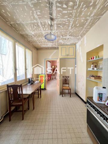 idéal investisseur ! Appartement + local co avec terrasse surplombant le centre ville de St-Amour