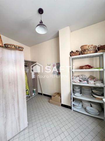 idéal investisseur ! Appartement + local co avec terrasse surplombant le centre ville de St-Amour