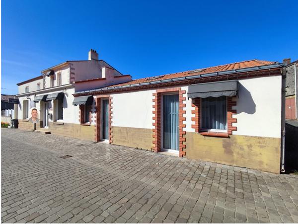 Local Commercial 12 pièces - 375 m²