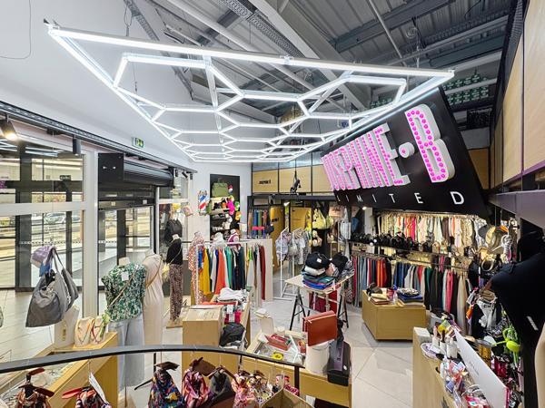 Ghisonaccia (20240) Fonds de commerce à vendre - Centre commercial Ghisonaccia - 148 000€