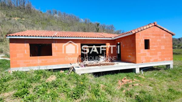 Maison idéalement placée dans un écrin de nature