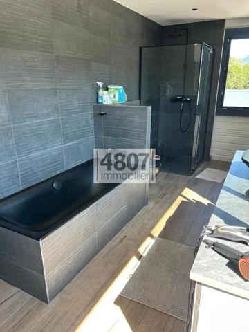 Bureau à vendre à Lathuile (74210)