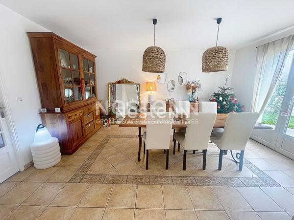 MORANGIS : maison individuelle et familiale avec sous-sol total située au blés d'or