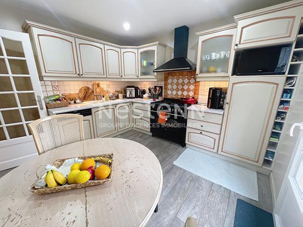 MORANGIS : maison individuelle et familiale avec sous-sol total située au blés d'or