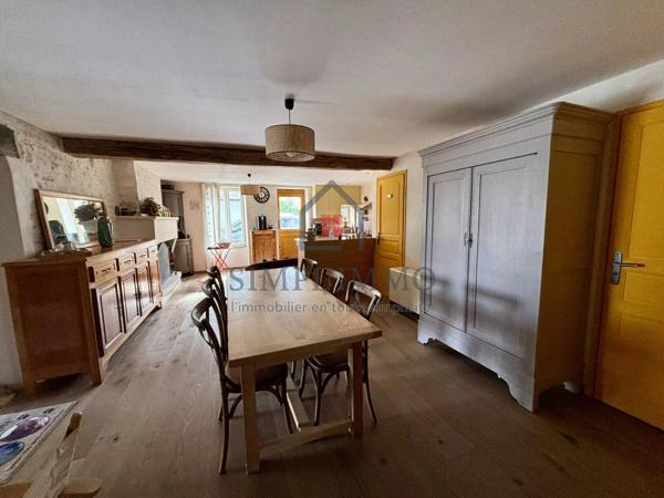 Maison en pierre, 178 m², 4 chambres, terrain de 1800 m²  + un Studio