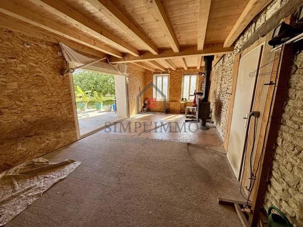 Maison en pierre, 178 m², 4 chambres, terrain de 1800 m²  + un Studio