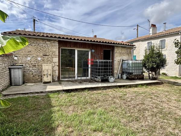 Maison en pierre, 178 m², 4 chambres, terrain de 1800 m²  + un Studio
